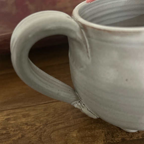 MudWorks Dolly the Llama Handmade Pottery Mug - Picture 6 of 6